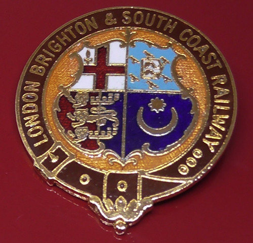 Vintage enamel pin badge - vintage,