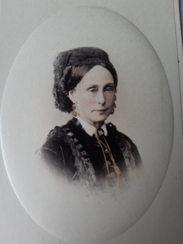 Cdv hand coloured beautiful - coloured,